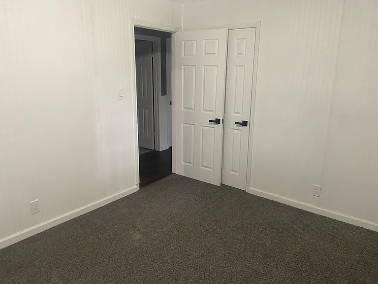 910 Perry Dr — Photo 19