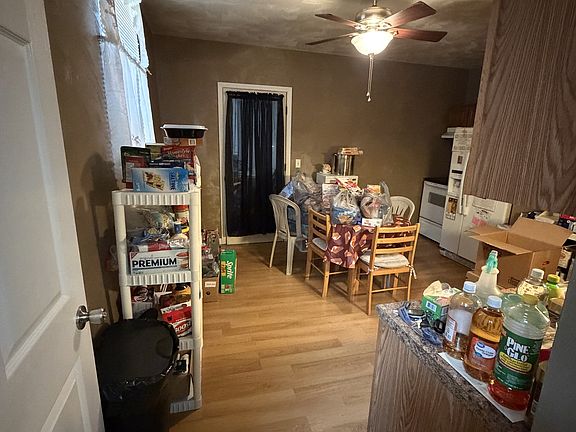 4th image of 269 S Jefferson St #269A