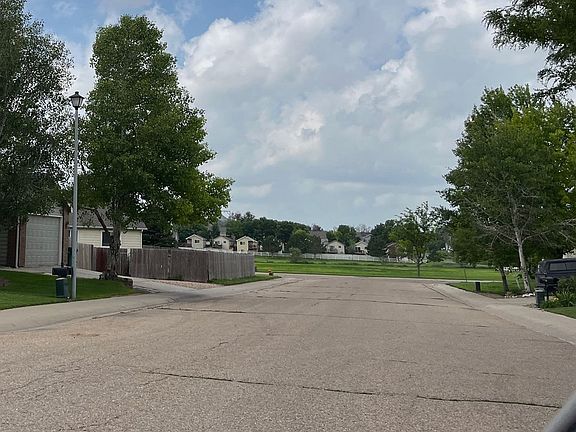 3rd image of 412 Laurel Ave