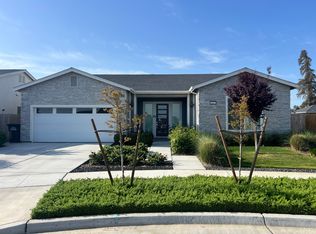 2637 W Andrew Ln, Hanford, CA 93230
