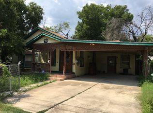 816 W Cargile St, Uvalde, TX 78801