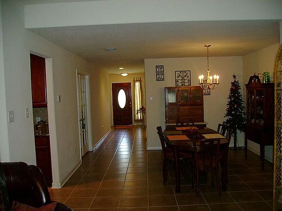 3rd image of 9723 Park Heath Ln
