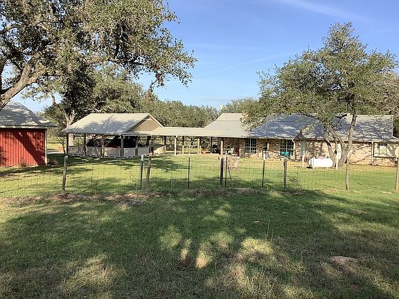 3rd image of 3182 Live Oak Rd