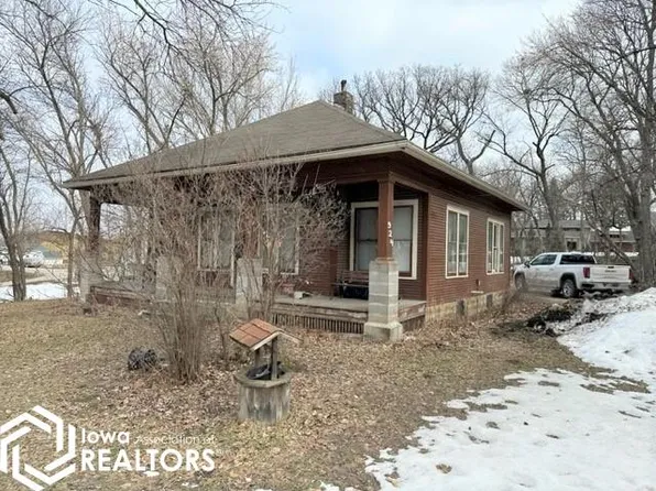 924 N Park Ave, Algona, IA 50511