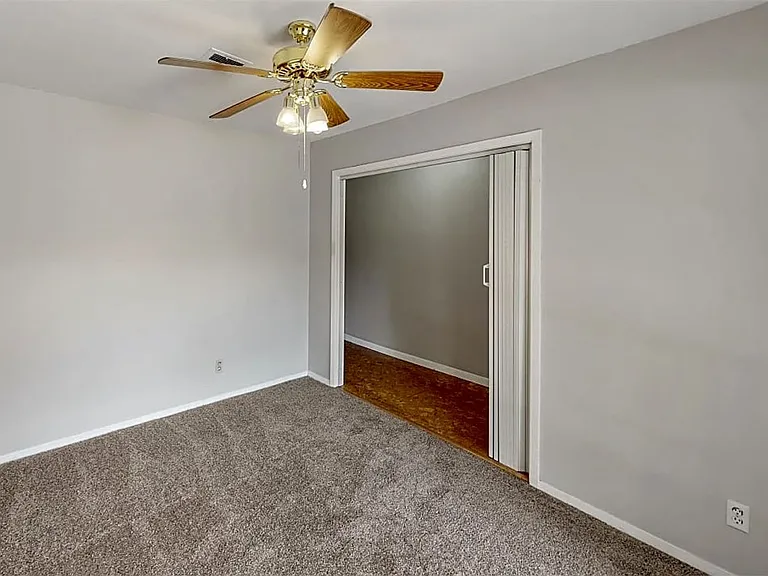 1210 Neal Pickett Dr — Photo 5