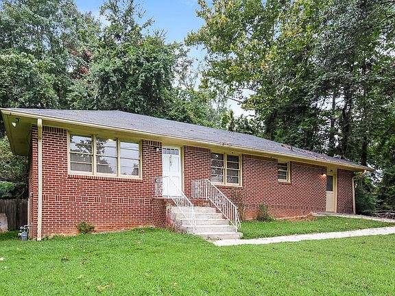 2nd image of 2147 Camp Cir SW