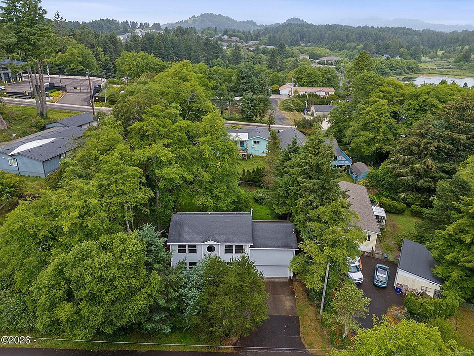 1st image of 2885 NE 35th St