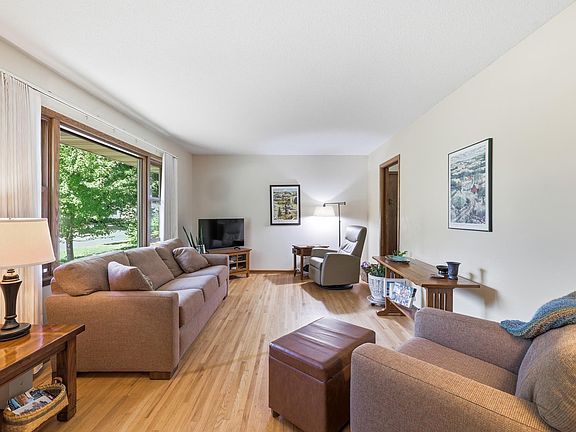 2nd image of 261 1st Ave SE