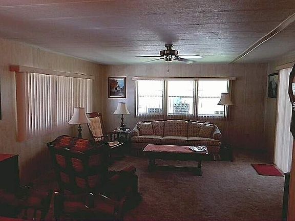 4th image of 178 Dutchess Dr