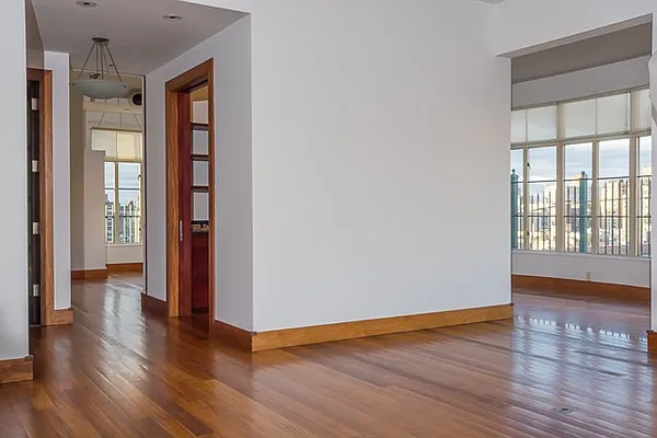 Rented by Oxford Property Group | media 10