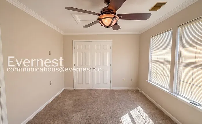 13901 Ascott Dr — Photo 14