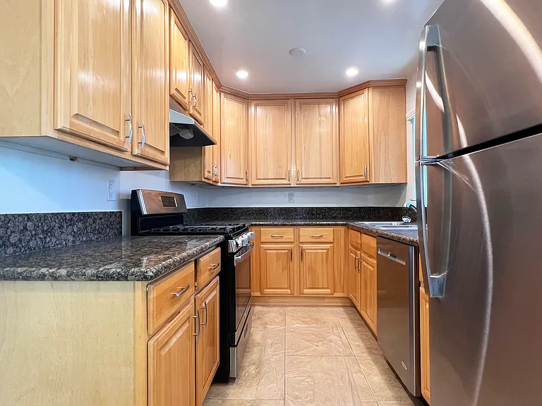 3317 Castle Heights Ave #5 — Photo 7
