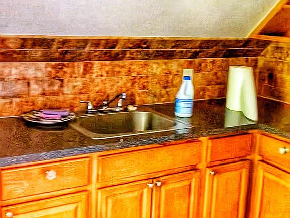 5th image of 135 N High St #3
