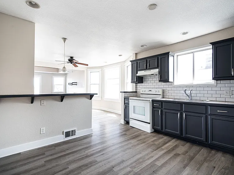 3315 N Holton St — Photo 8