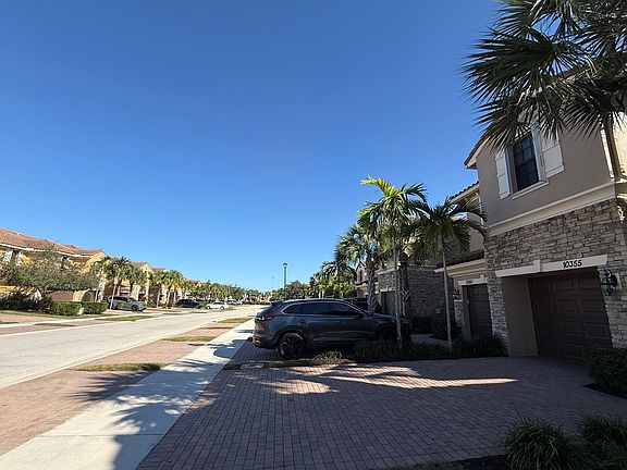 3rd image of 10355 Wellington Parc Drive