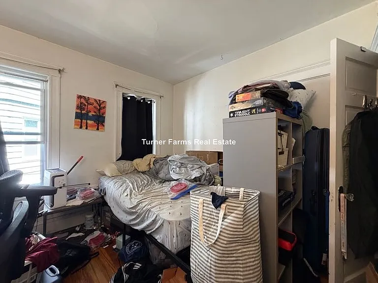 11 Burnham St #1R — Photo 17