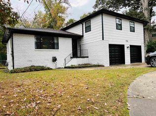 711 Country Club Rd, Sherwood, AR 72120