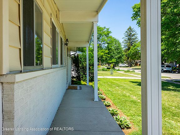 4th image of 1409 Weber Dr