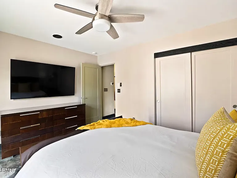 12614 N 68th St — Photo 38