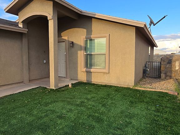2nd image of 6048 Westeria Ln