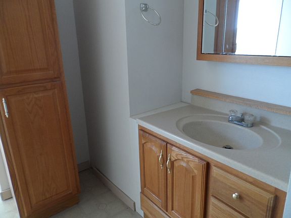 3rd image of 47 Wedertz Ln