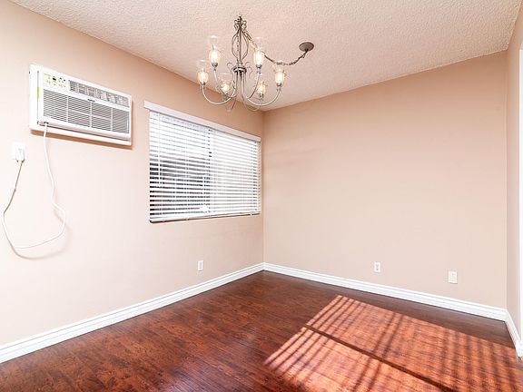5th image of 1730 Camden Ave APT 105