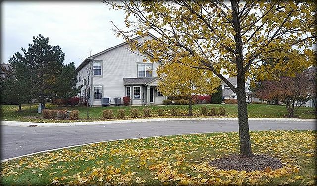 1st image of 439 Ashwood Ct