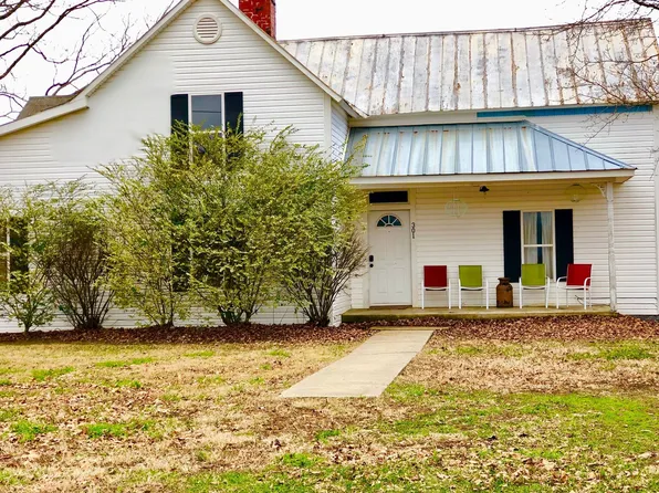 301 Bob Perry Rd, Bethpage, TN 37022
