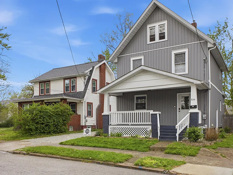 844 Harrison Ave — Photo 3