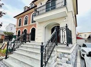 146-33 Holly Ave #1, Flushing, NY 11355