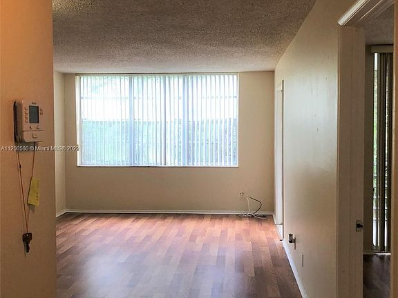 4th image of 9450 Live Oak Pl APT 207