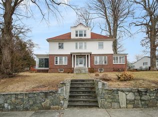 137 Oakley Rd, Woonsocket, RI 02895