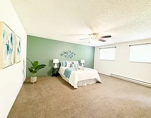 450 NE Riverhill Dr — Photo 38