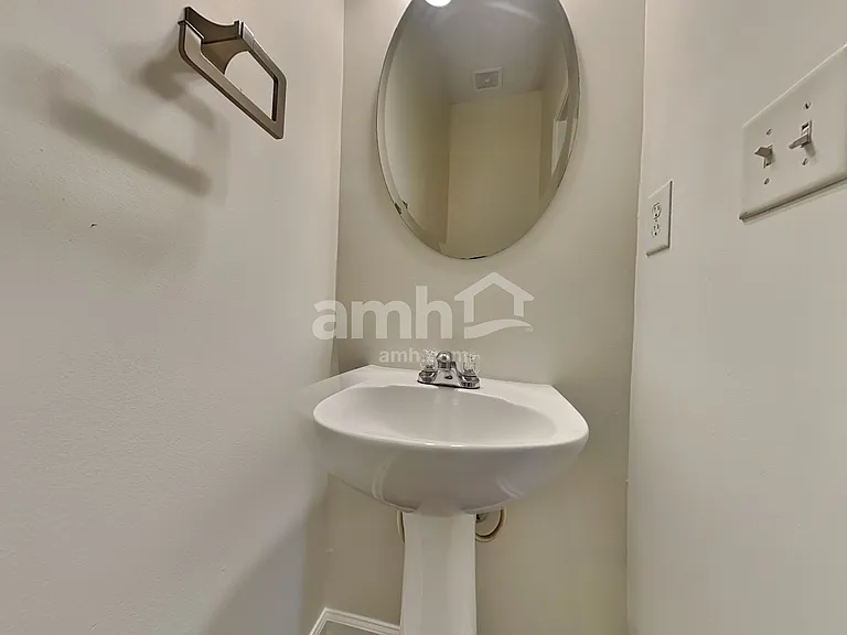 6418 Glenolden Dr — Photo 9
