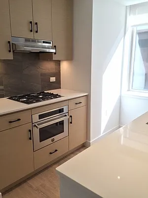 Rented by Greystar | media 43