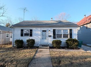 923 Jasper St, Joliet, IL 60436