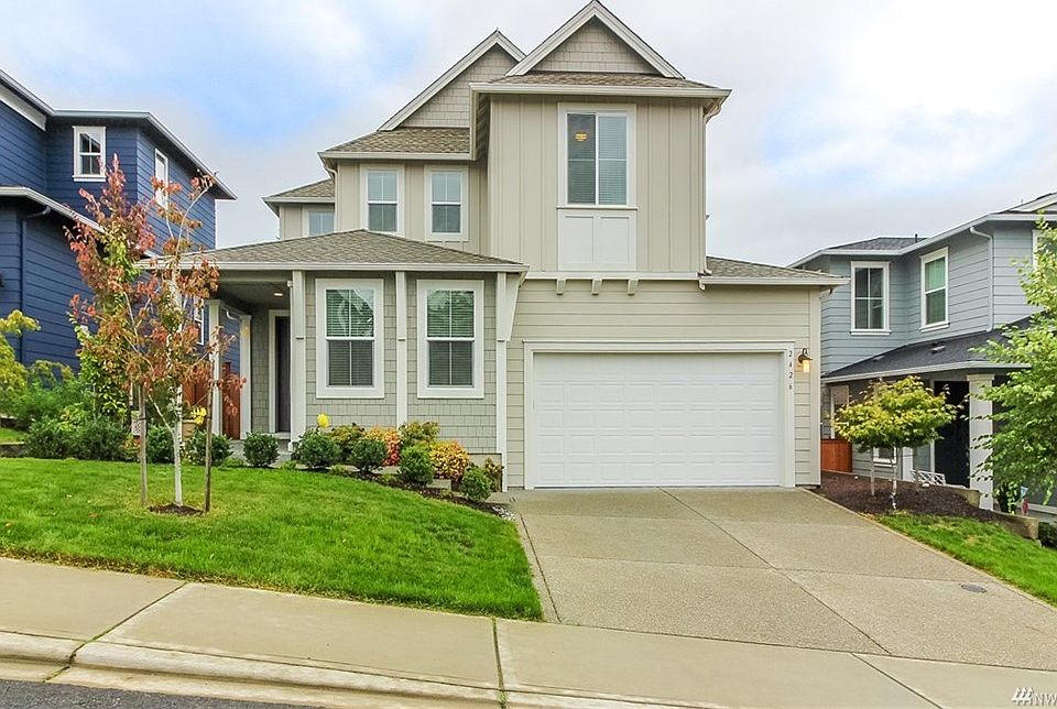 1st image of 2426 NE Boulderstone Ct
