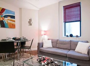 214 E 50th St #3A, New York, NY 10022