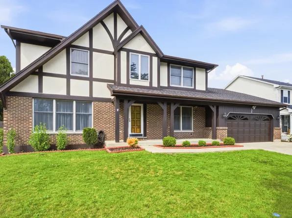 356 Yorkshire Dr, Mundelein, IL 60060
