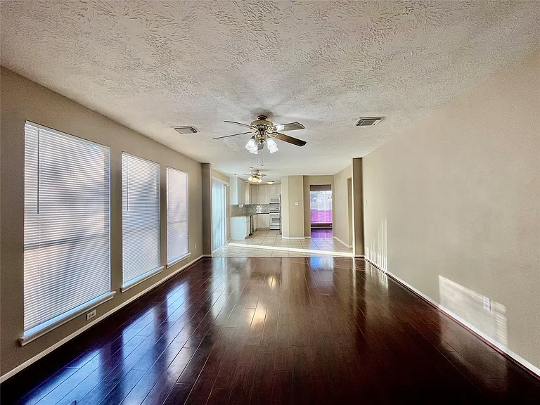 146 Skycrest Dr — Photo 18