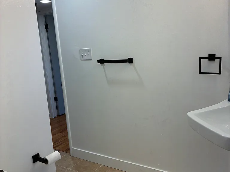 1702 Harian Way #1 — Photo 11