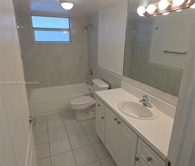 5839 SW 74th Ter #203 — Photo 9