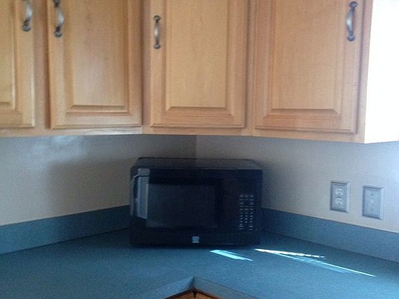 Kitchen with all appliances