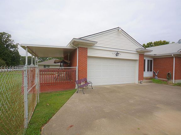 3rd image of 4700 Walden Dr