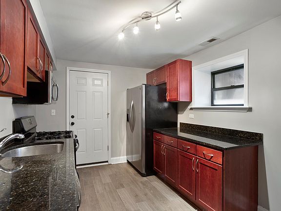 2nd image of 3614 W Wilson Ave #G