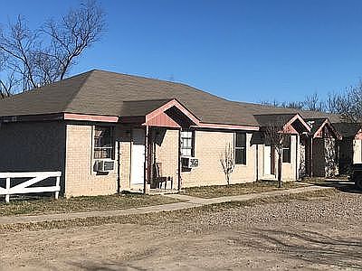 2nd image of 3261 Fresno Loop