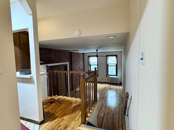 5th image of 353 Amsterdam Ave #5