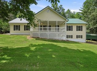 176 Mill Trace Ct, Cleveland, GA 30528