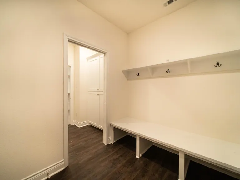 8507 Christie Ln — Photo 8