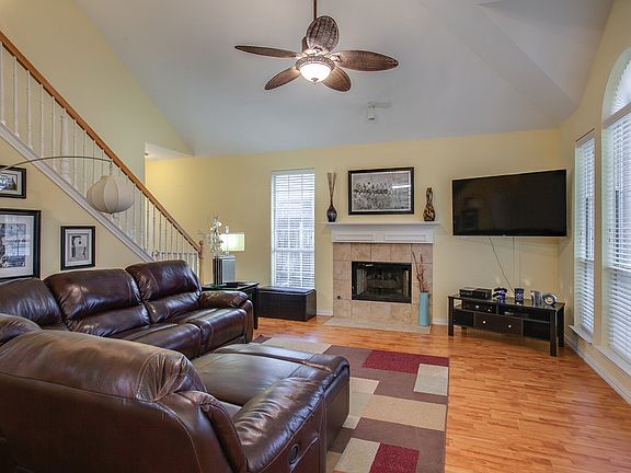 3rd image of 1481 Saint Gallen Ln